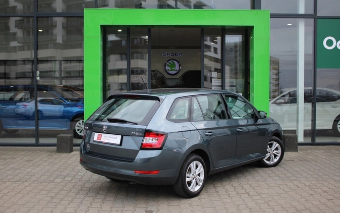 Skoda Fabia cena 41900 przebieg: 126331, rok produkcji 2019 z Sztum małe 466